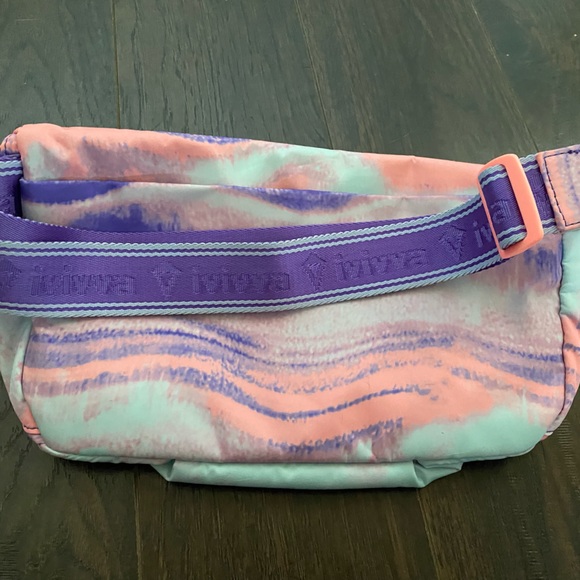 Lululemon Ivivva multicolour belt bag - Picture 4 of 7